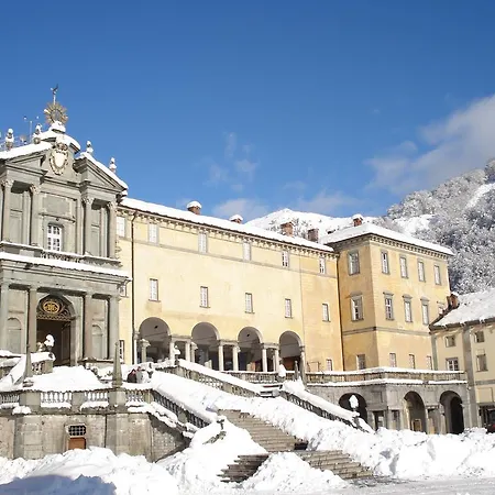 Vandrarhem Santuario Di Oropa