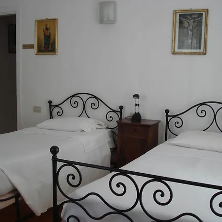 Santuario Di Oropa Vandrarhem